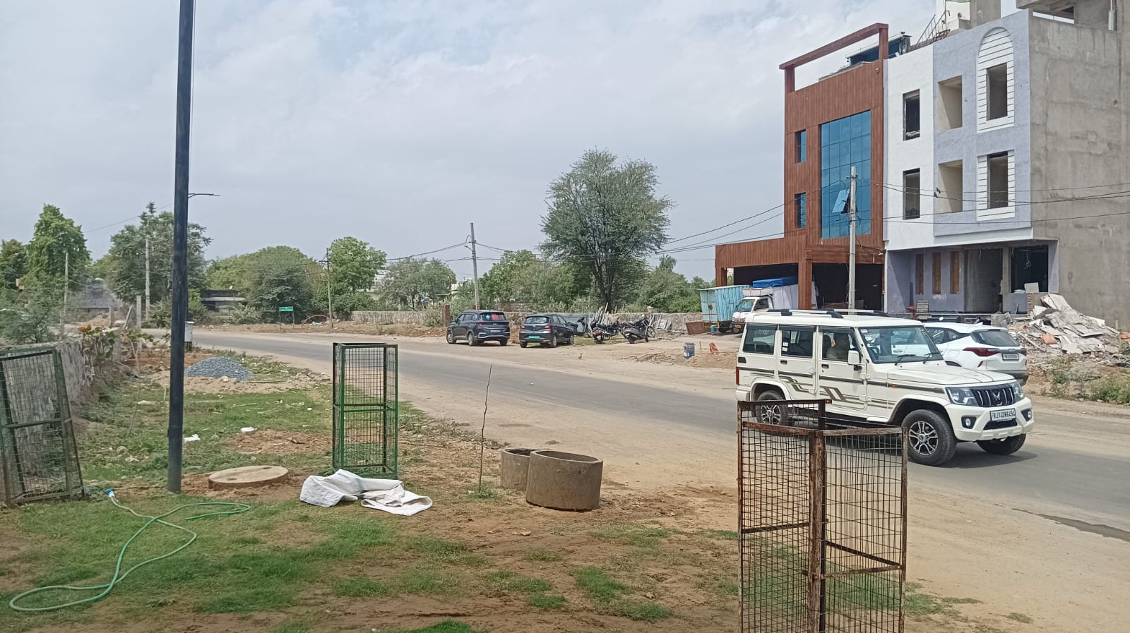 SPACE FOR OFFICE/BANK/WAREHOUSE ON 100 ft ROAD-Pratap Nagar-Jaipur